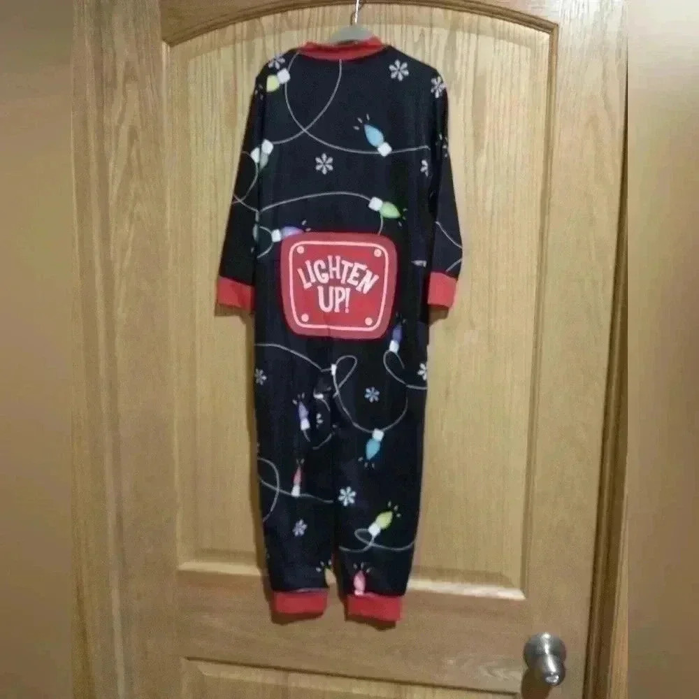 IFFEI youth 3-4 black lights one piece pajama pockets snaps Christmas